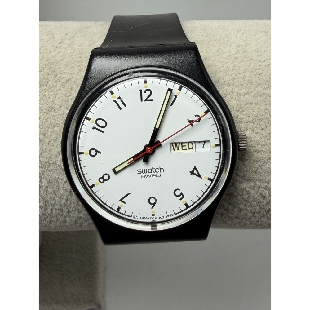 Swatch GB709 New Battery Vintage AG1986 Mens Watch 34MM 7.5" Black Plastic Band